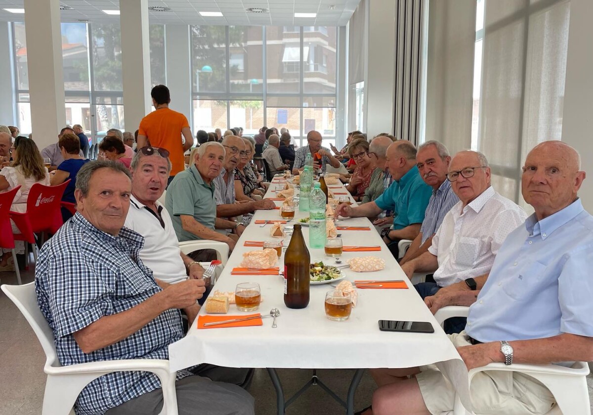 Dinar de germanor jubilats 2023 Foios